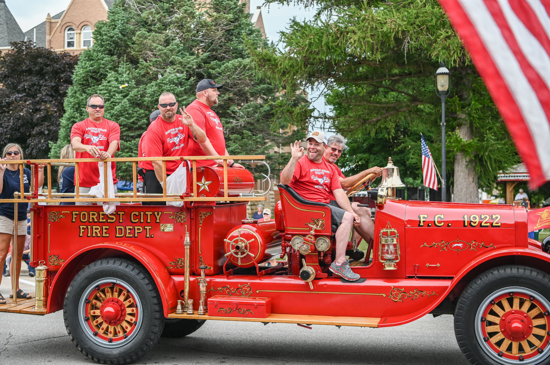 Parade 3